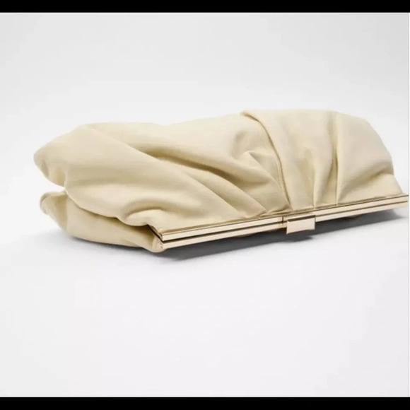 ZARA NEW LEATHER DOUBLE COMPARTMENT PLEATED CROSSBODY BAG OFF WHITE 6740/510 - Picture 3 of 8